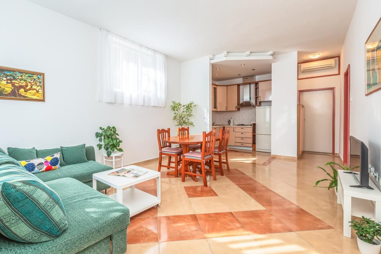Apartments Daniela Makarska Exterior foto
